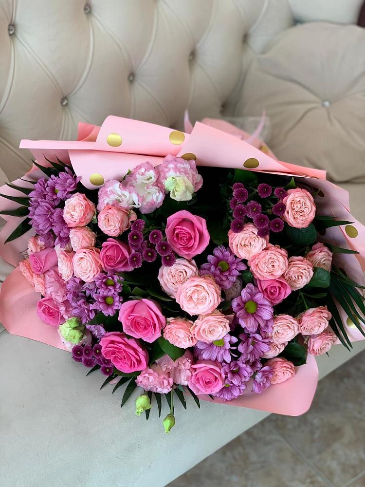 Букет цветов из: Хризантемы, Розы и Лизиантусы в Клементьево