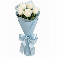 Букет 5 Белых роз Проуд в Клементьево