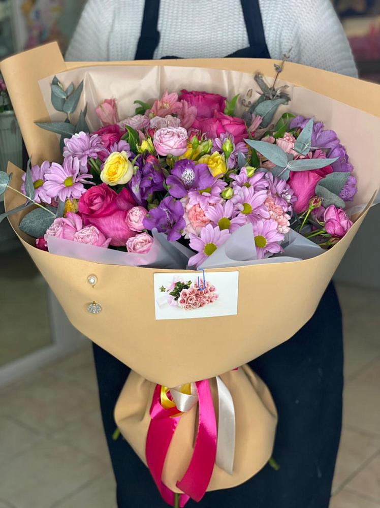 Букет цветов из: Хризантемы, Гвоздики и Альстромерии в Клементьево