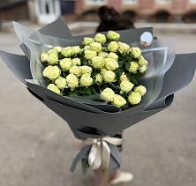 Букет Белые кустовые розы Солинеро в Клементьево
