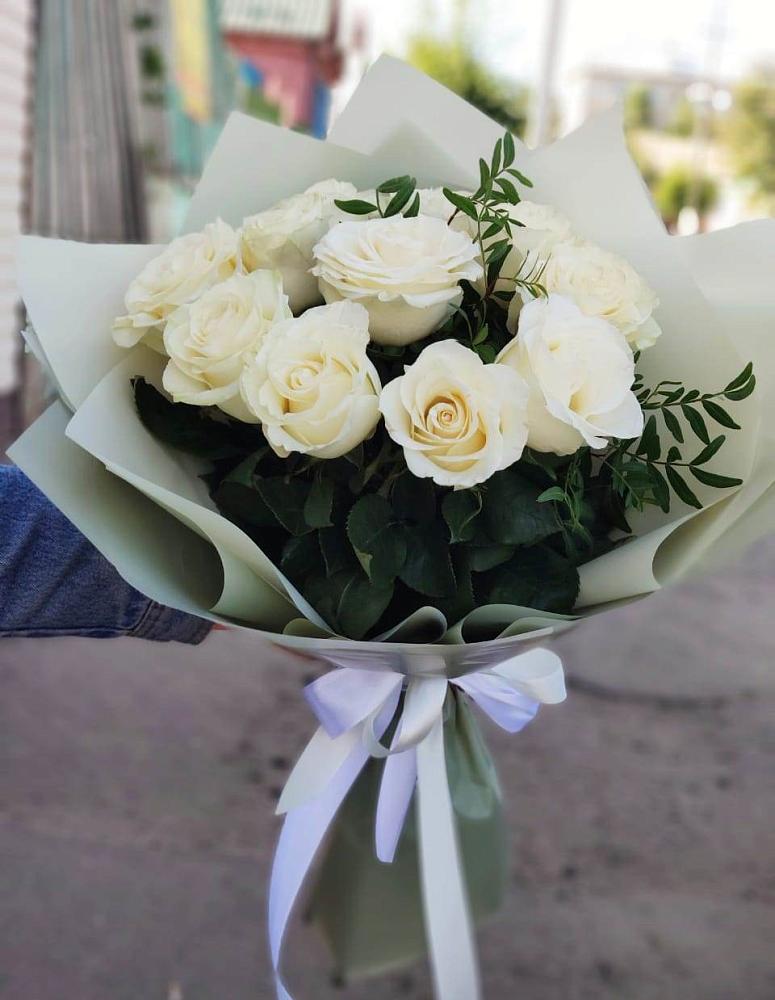 Букет Белые розы Проуд в Клементьево