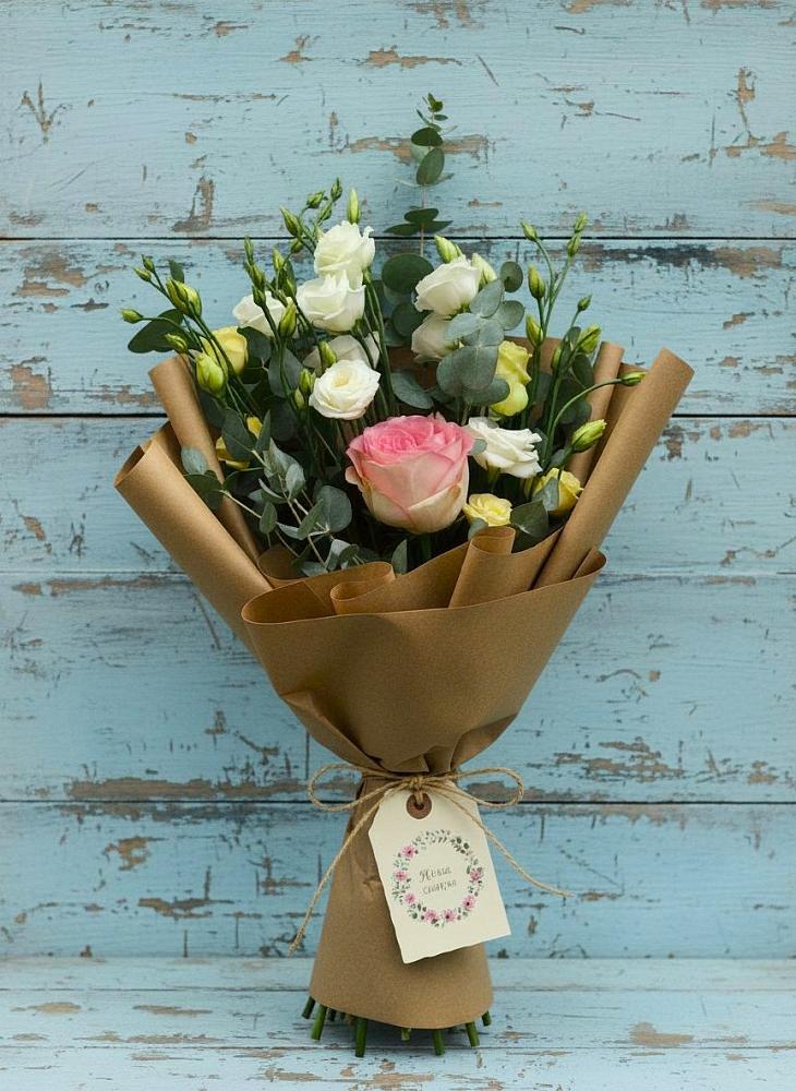 Букет цветов из: Розы и Лизиантусы в Клементьево