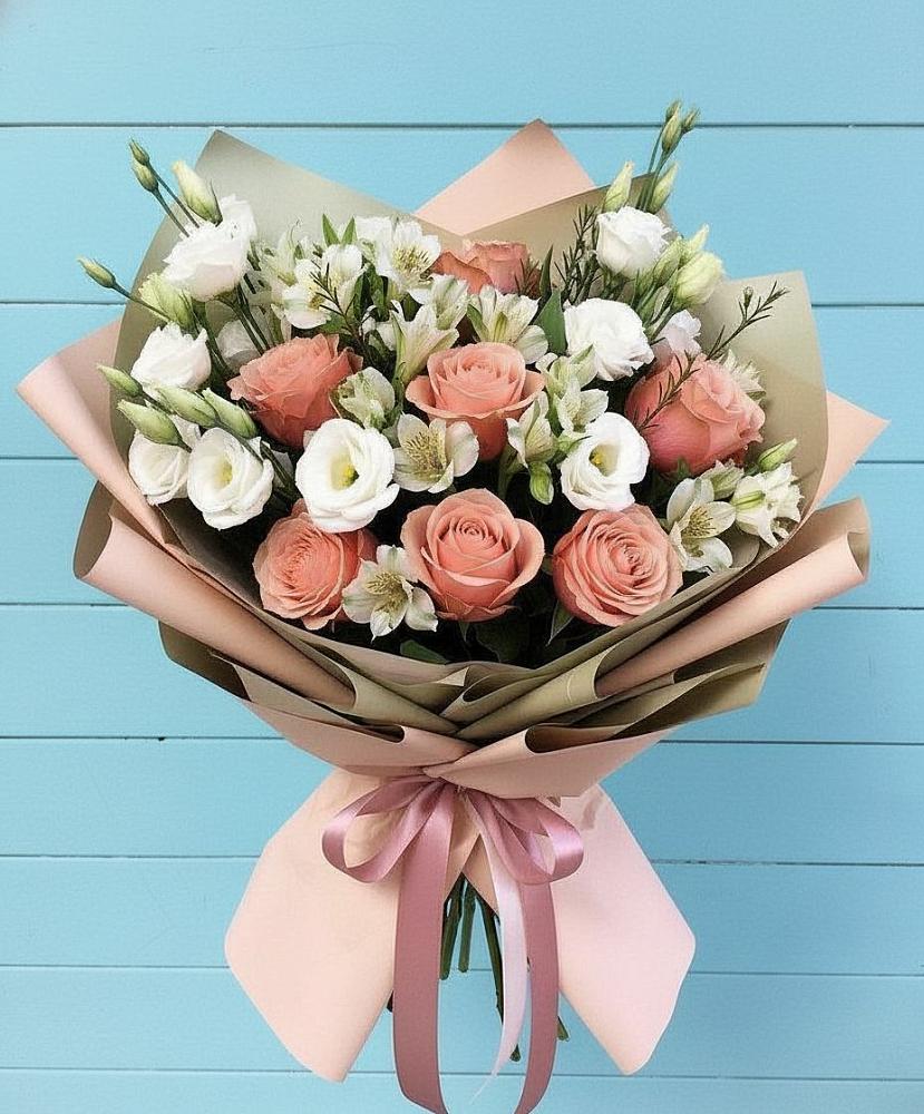 Букет цветов из: Розы, Альстромерии и Лизиантусы в Клементьево