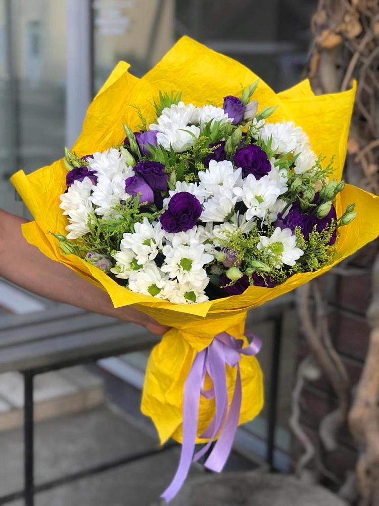 Букет цветов из: Ирисы, Хризантемы и Ромашки в Клементьево