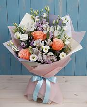Букет цветов из:  Лизиантусы, Розы, Альстромерии и Гипсофила в Клементьево