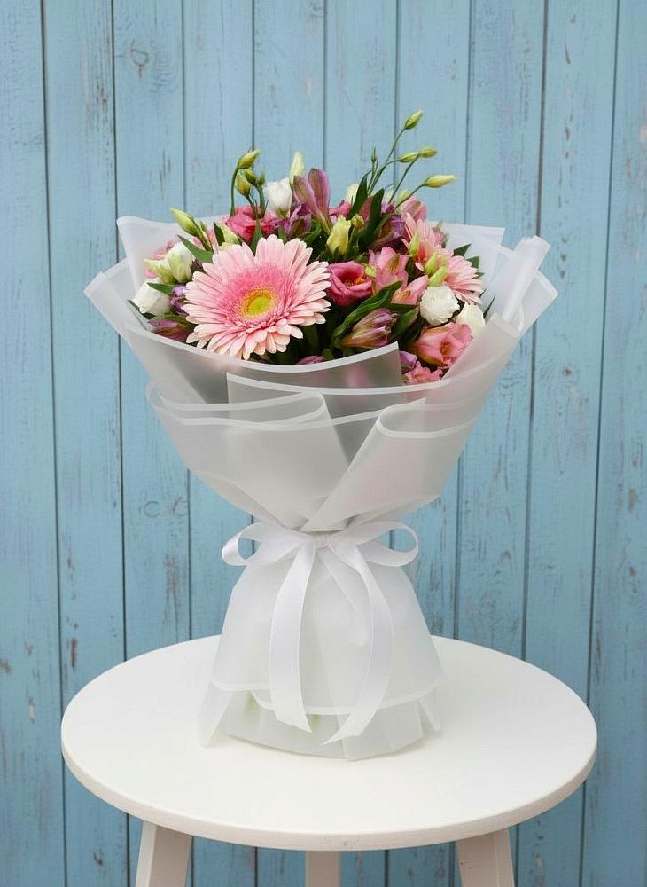 Букет цветов из: Герберы, Альстромерии и Лизиантусы в Клементьево