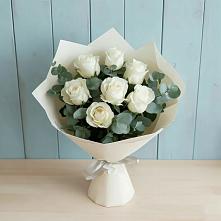 Букет Белые розы в Эвкалипте в Клементьево