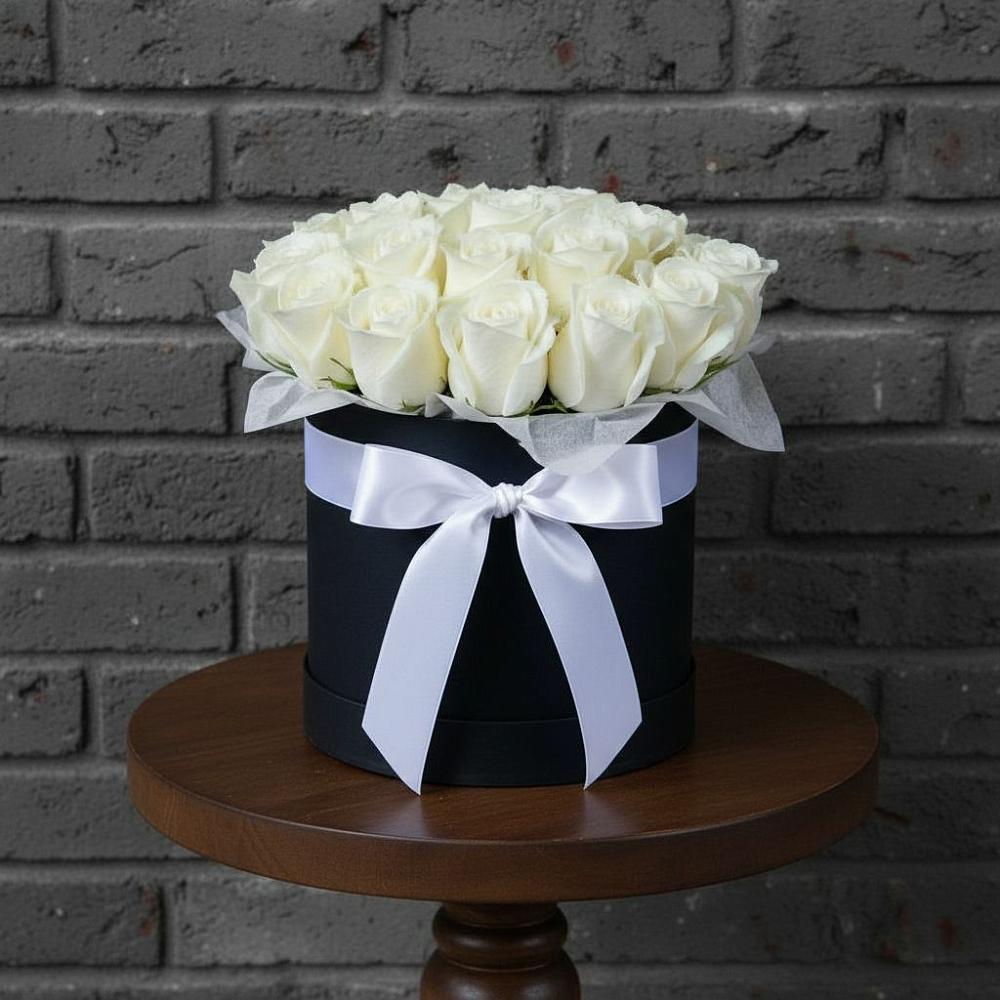 Цветочная композиция из Розы в шляпной коробке в Клементьево