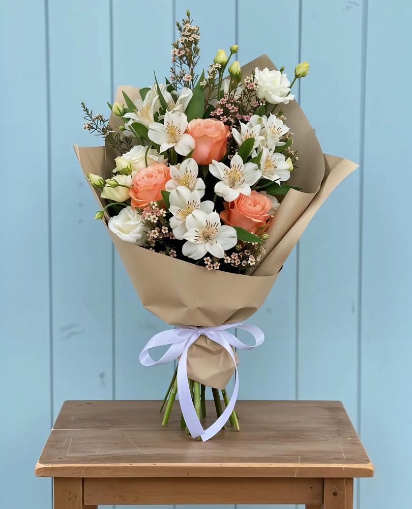 Букет цветов из: Альстромерии, Лизиантусы, Розы и Хризантемы в Клементьево