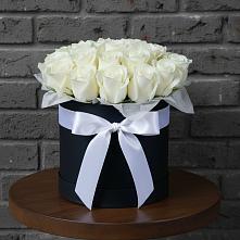 Цветочная композиция из Розы в шляпной коробке в Клементьево